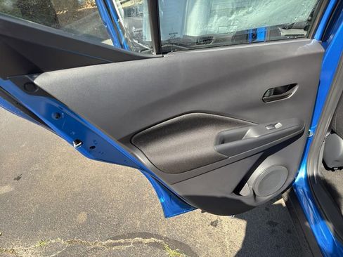 New 2025 Nissan Kicks Play S image 29