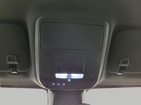 Used 2025 Chevrolet Equinox LT image 19