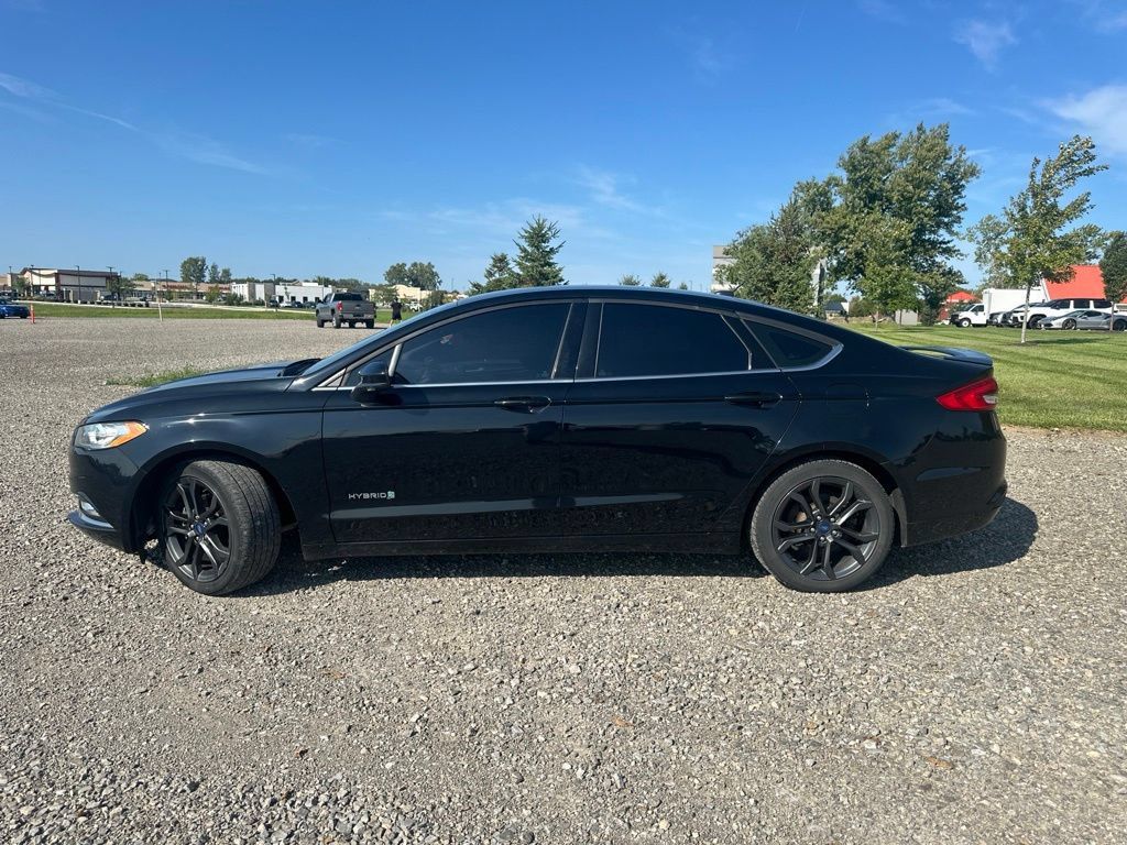Used 2018 Ford Fusion SE w/ Equipment Group 601A FWD image 6