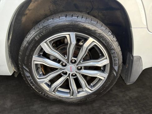 Used 2018 GMC Terrain Denali w/ Advanced Safety Package AWD/4WD image 42