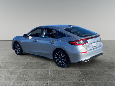 Used 2024 Honda Civic EX-L image 3