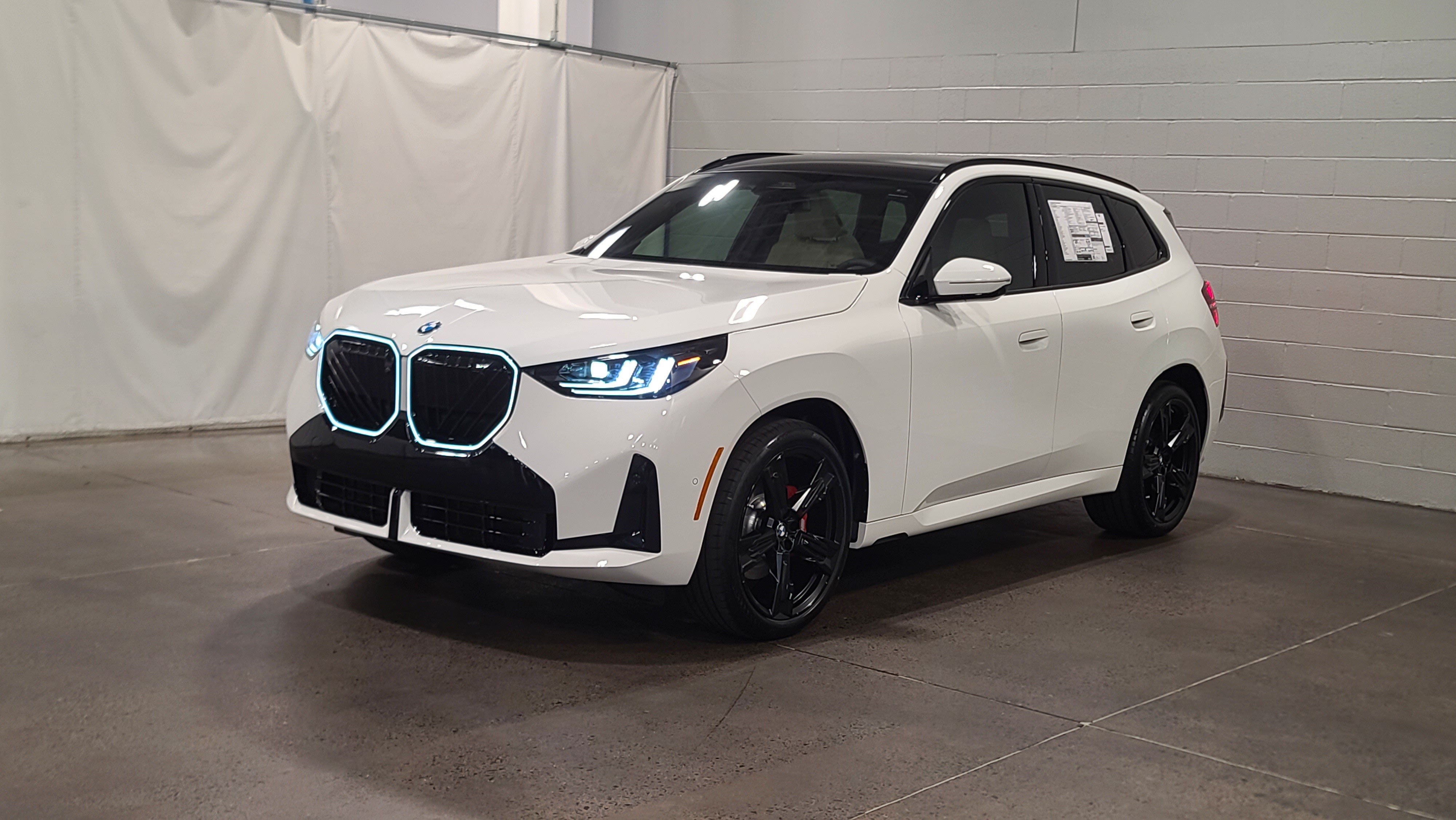Used 2026 BMW X3 xDrive30i w/ Premium Package AWD/4WD image 3
