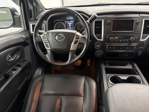 Used 2019 Nissan Titan SL w/ Midnight Edition AWD/4WD image 29