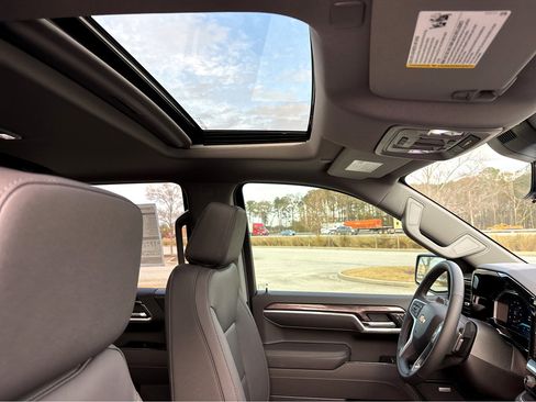 New 2026 Chevrolet Silverado 1500 LTZ w/ LTZ Premium Package image 9