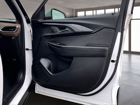 Used 2022 Chevrolet TrailBlazer ACTIV image 26