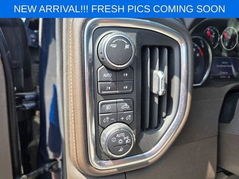 Used 2019 Chevrolet Silverado 1500 LTZ w/ LTZ Premium Package AWD/4WD image 12