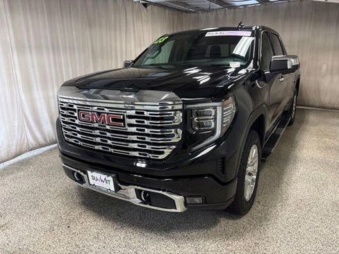 Used 2023 GMC Sierra 1500 Denali AWD/4WD image 7
