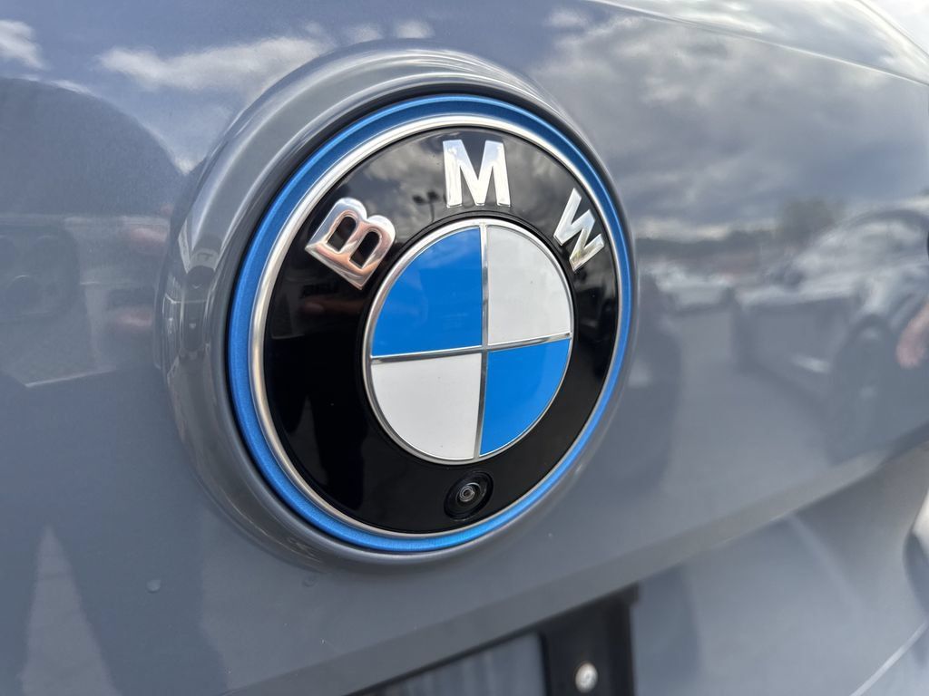 Used 2024 BMW iX xDrive50 w/ Sport Package AWD/4WD image 11