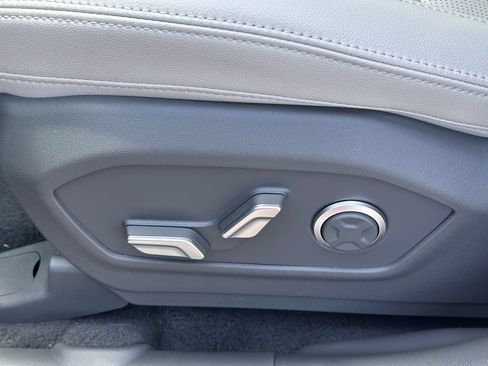 New 2026 Hyundai Santa Fe Limited FWD image 24
