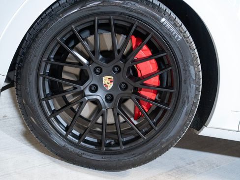 Certified 2023 Porsche Cayenne GTS AWD/4WD image 11