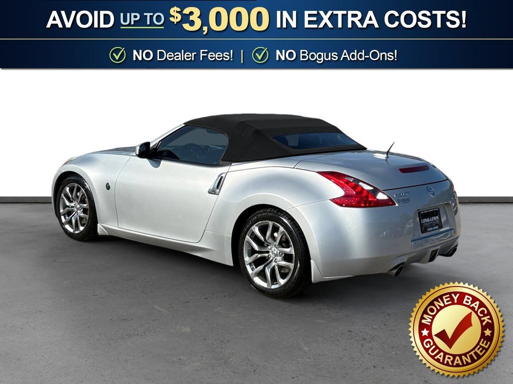 Used 2012 Nissan 370Z Touring RWD image 4
