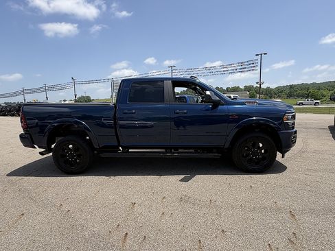 Used 2022 RAM 2500 Laramie AWD/4WD image 6
