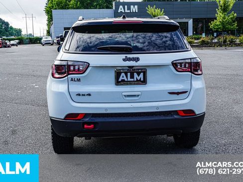 Used 2025 Jeep Compass Trailhawk AWD/4WD image 10