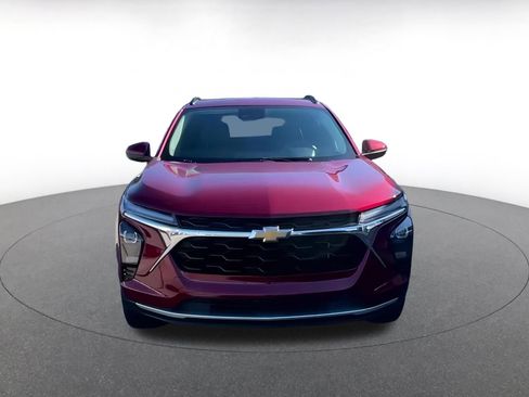 Used 2025 Chevrolet Trax LT image 5