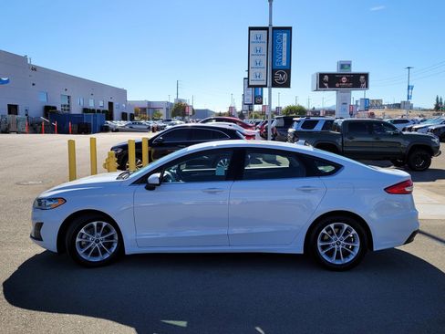 Used 2020 Ford Fusion SE image 8