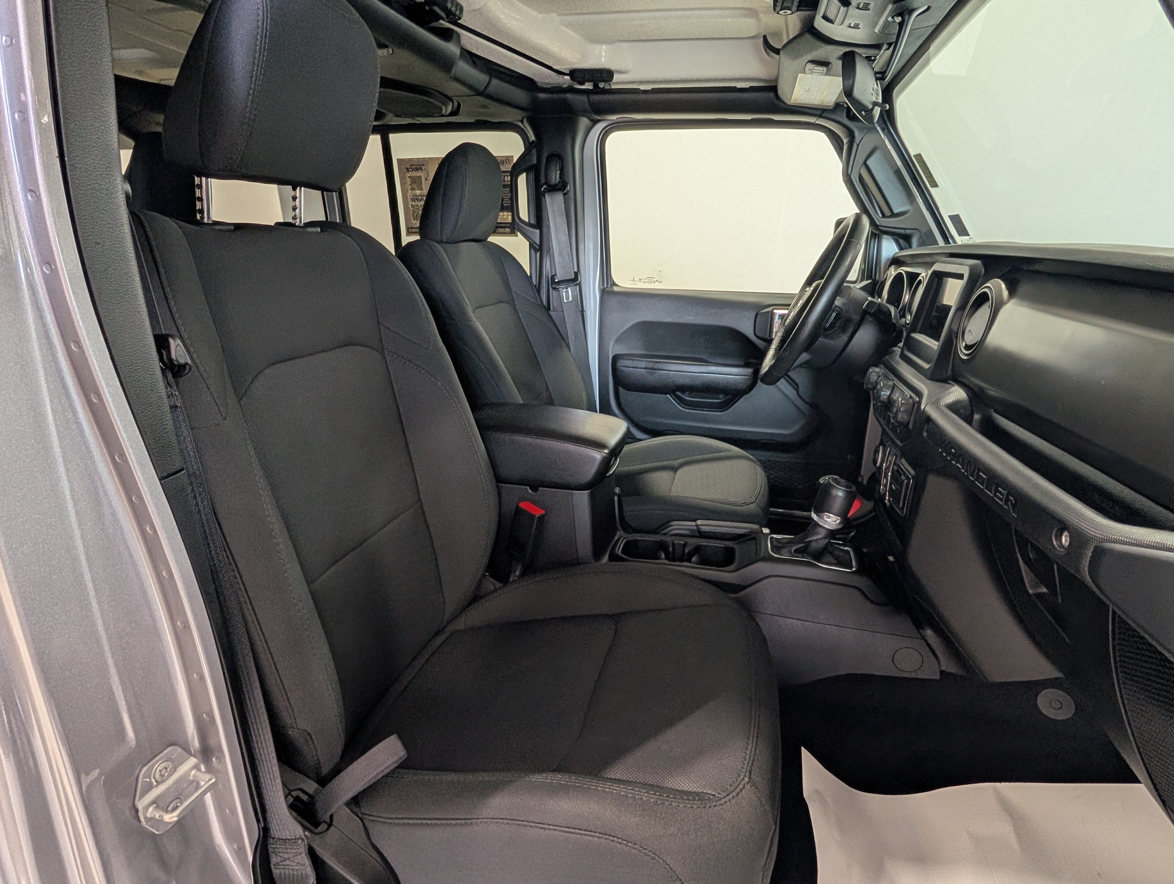Used 2019 Jeep Wrangler Unlimited Sport S AWD/4WD image 22