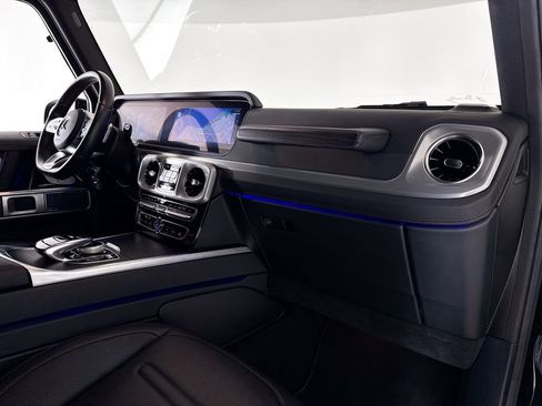Used 2021 Mercedes-Benz G 550 image 13