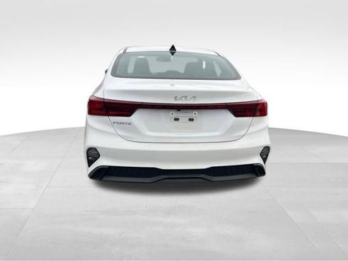 Certified 2024 Kia Forte LXS image 7