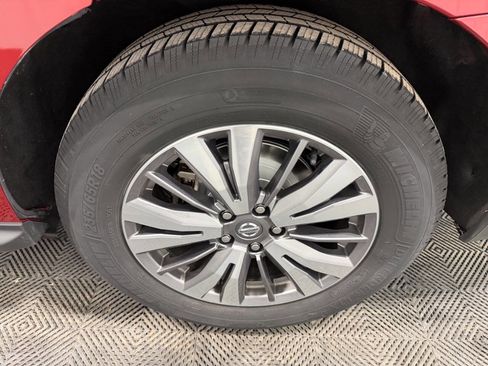 Used 2019 Nissan Pathfinder SV image 45