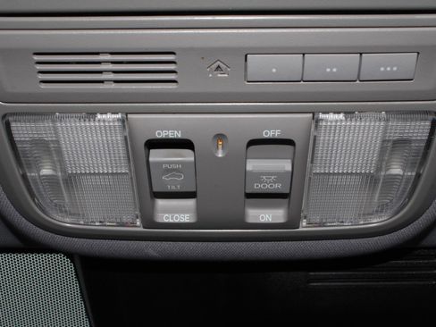 Used 2018 Honda CR-V EX-L image 13