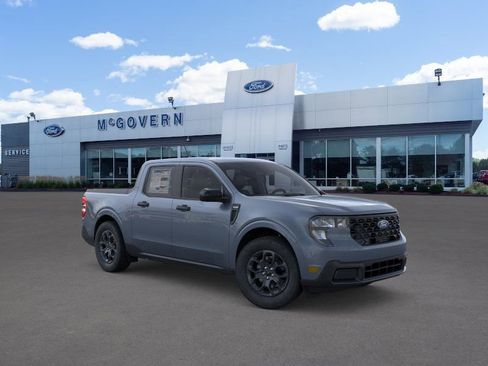 New 2025 Ford Maverick XLT w/ XLT Luxury Package FWD image 38