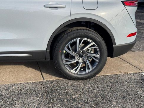 New 2025 Lincoln Corsair FWD w/ Equipment Group 101A image 9