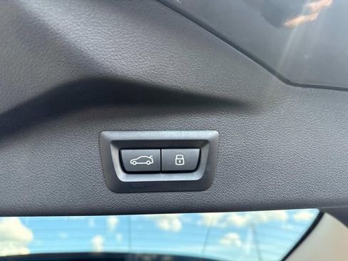 Used 2025 BMW X7 xDrive40i image 9