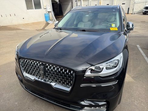 Used 2020 Lincoln Aviator Black Label w/ Dynamic Handling Package image 2