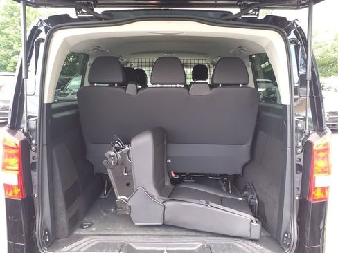 Used 2023 Mercedes-Benz Metris Passenger image 12
