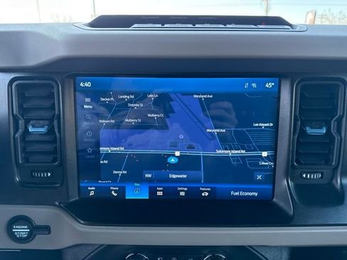 Used 2021 Ford Bronco Wildtrak image 19