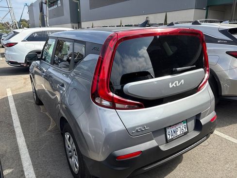 Used 2022 Kia Soul LX FWD image 8
