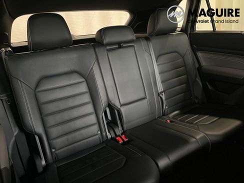 Used 2022 Volkswagen Atlas Cross Sport SEL Premium R-Line AWD/4WD image 32