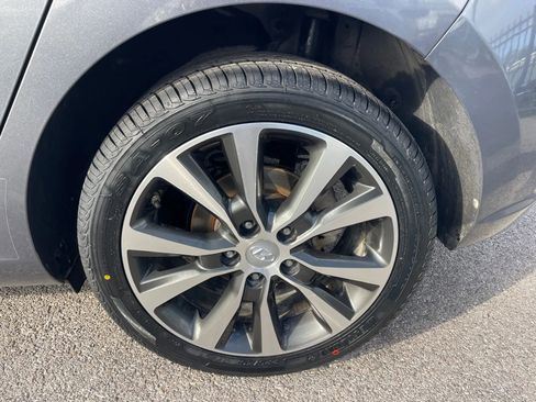 Used 2019 Hyundai Elantra GT FWD image 10