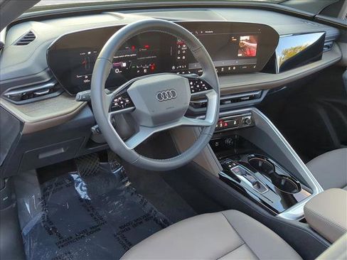 Certified 2025 Audi Q5 Premium w/ Convenience Package image 10