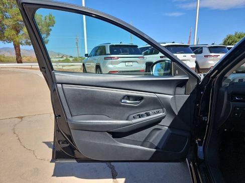 Used 2024 Nissan Sentra SV FWD image 12