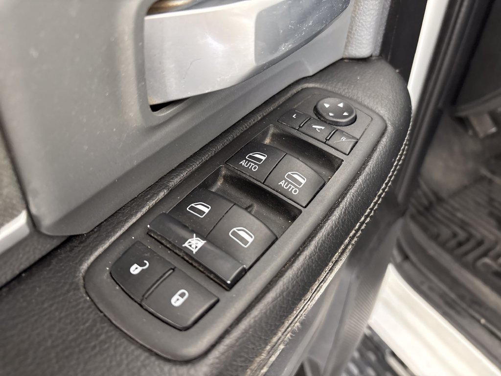 Used 2022 RAM 2500 Big Horn w/ Level 1 Equipment Group AWD/4WD image 14