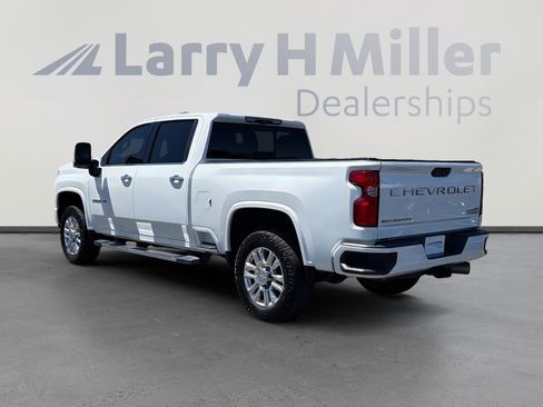 Used 2020 Chevrolet Silverado 3500 High Country w/ Z71 Off-Road Package AWD/4WD image 4
