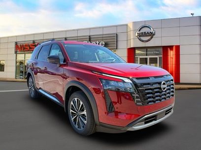 New 2026 Nissan Pathfinder Platinum w/ Cargo Package