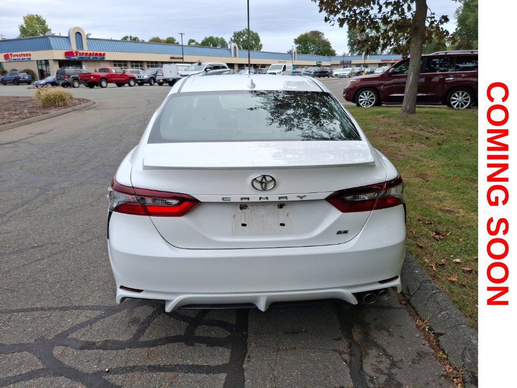 Used 2021 Toyota Camry SE w/ Carpet Mat Package (TMS) FWD image 7
