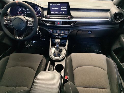 Used 2023 Kia Forte LX image 12