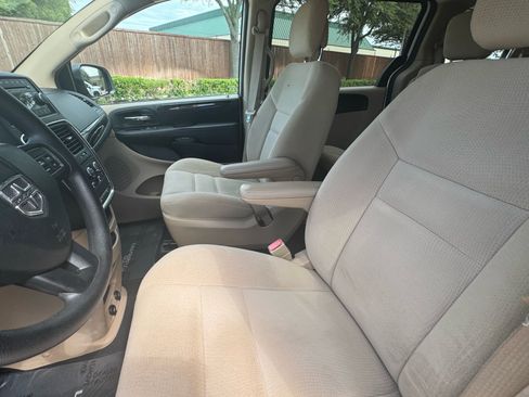 Used 2014 Dodge Grand Caravan SE w/ Quick Order Package 29E SE FWD image 22