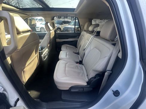Used 2024 Ford Expedition Max Limited AWD/4WD image 13