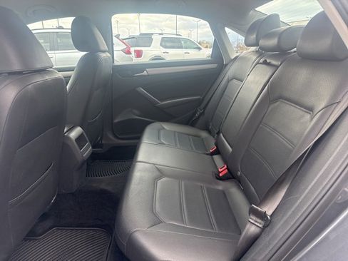 Used 2015 Volkswagen Passat 1.8T Wolfsburg Edition image 21