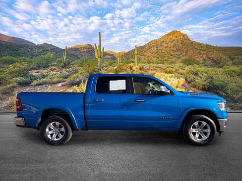Used 2022 RAM 1500 Laramie AWD/4WD image 3