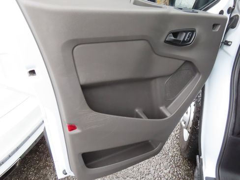 Used 2022 Ford Transit 250 Medium Roof AWD image 11