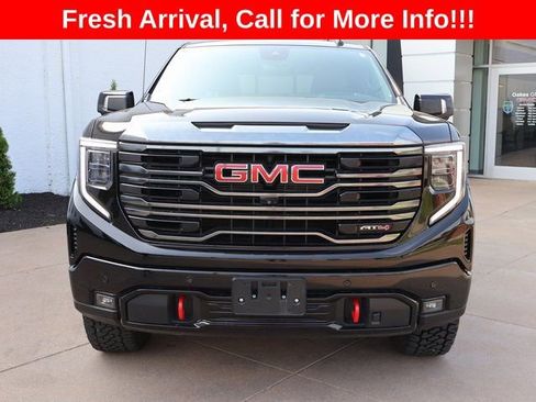 Used 2023 GMC Sierra 1500 AT4 w/ Technology Package AWD/4WD image 6