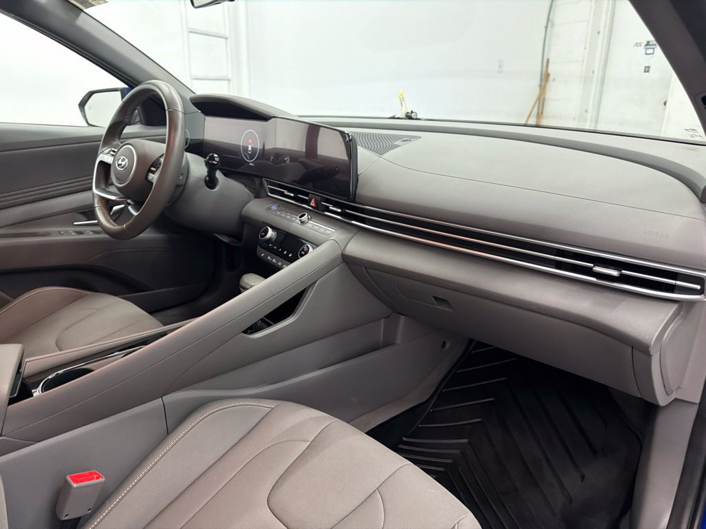 Used 2023 Hyundai Elantra SEL w/ Convenience Package FWD image 30