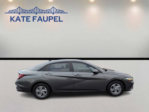 Used 2024 Hyundai Elantra SE FWD image 8