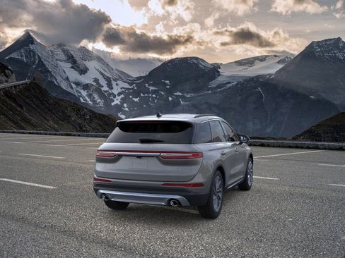 New 2026 Lincoln Corsair Premiere image 8