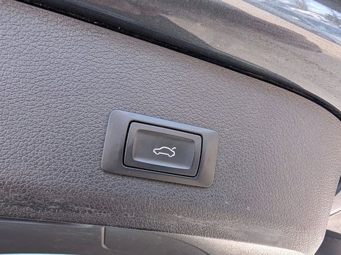 Used 2013 Audi Q7 TDI Premium Plus image 25